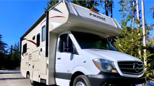 Harvey the RV, a c for rent near Seattle