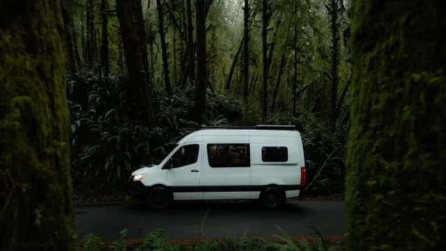 Venturevanco, a camper-van for rent near Seattle