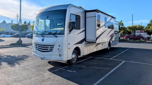 Luxury 36ft long motorhome, a a for rent near Seattle